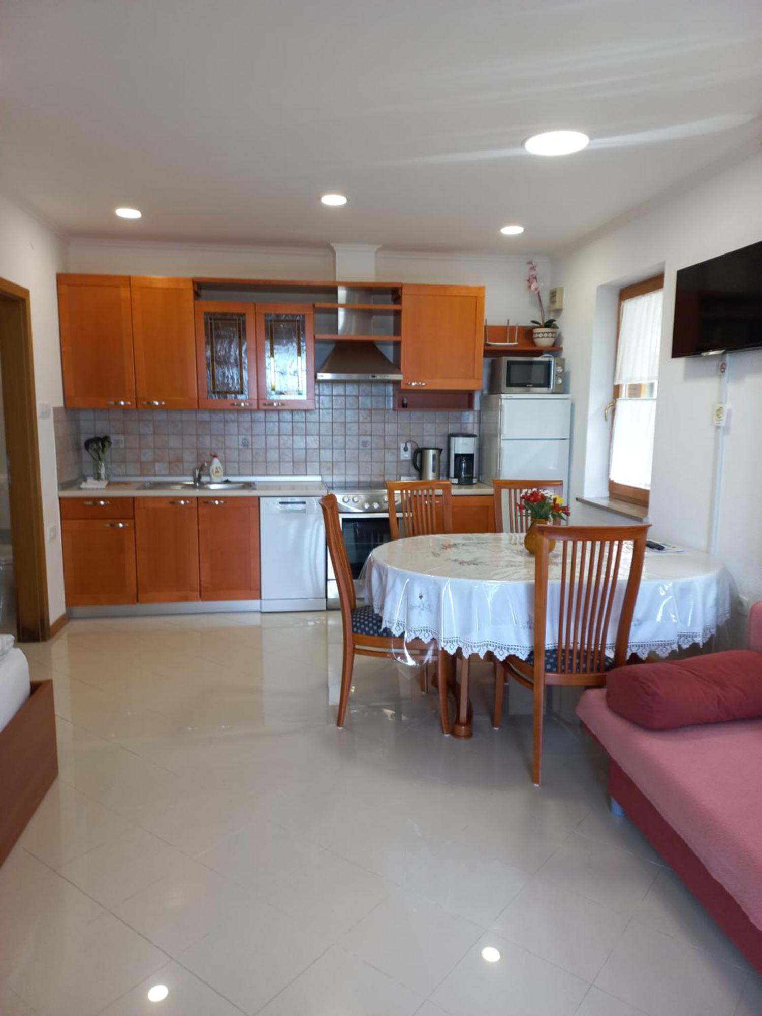 Apartments & Rooms Karmen Порторож Экстерьер фото